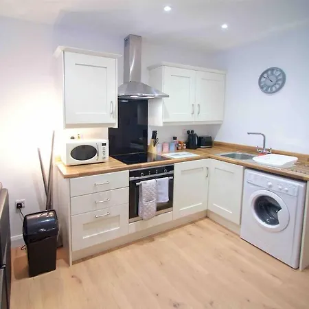 Newly Refurbished Flat, 1 Min From Galgorm Resort Cullybackey Exterior photo