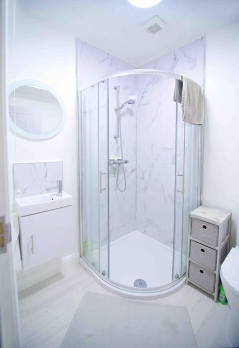 Apartment Newly Refurbished Flat, 1 Min From Galgorm Cullybackey